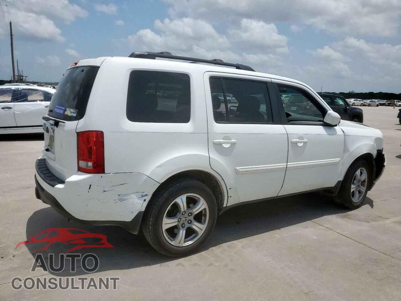 HONDA PILOT 2015 - 5FNYF3H58FB012507