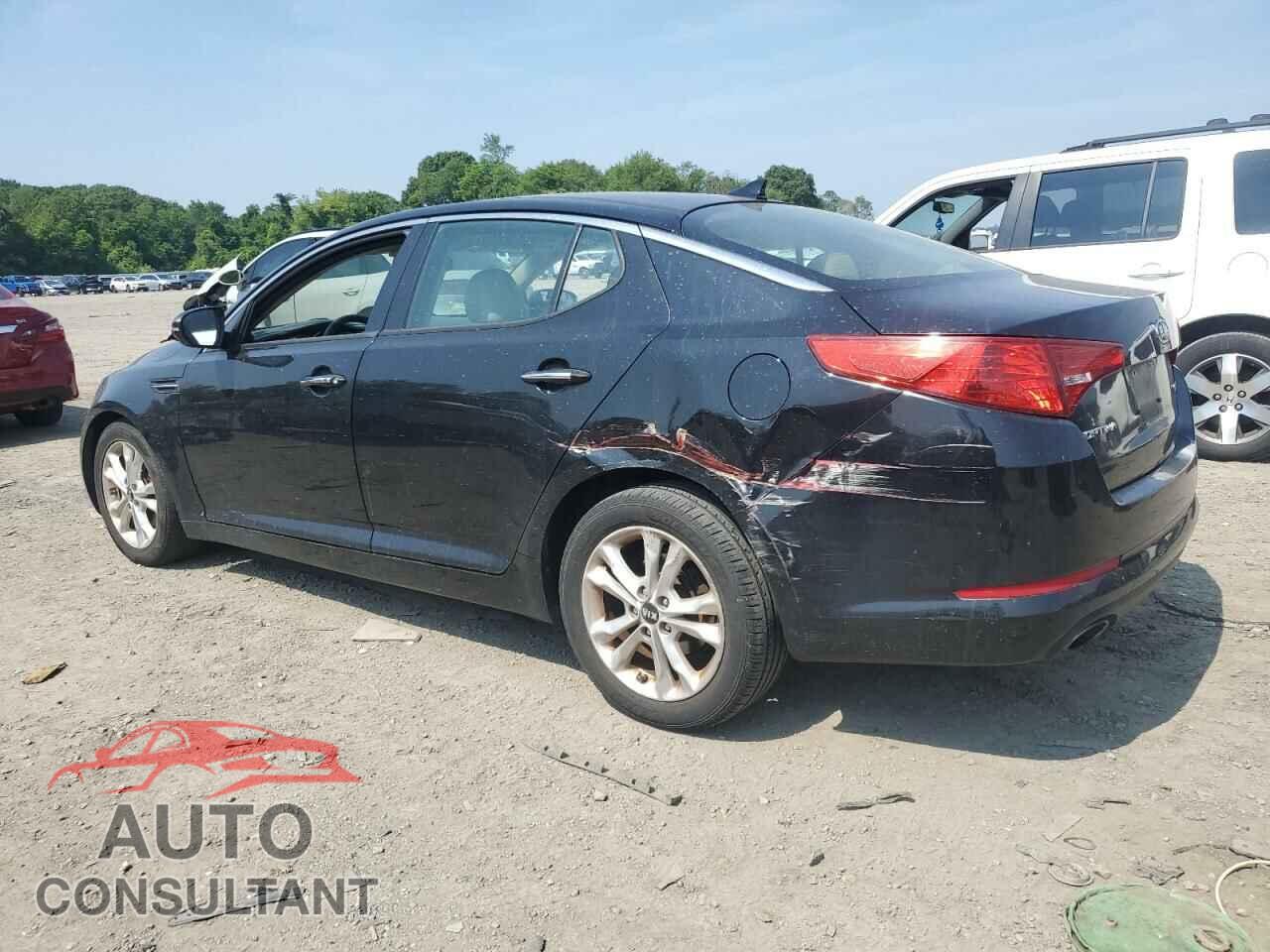 KIA OPTIMA 2011 - KNAGN4A72B5165926
