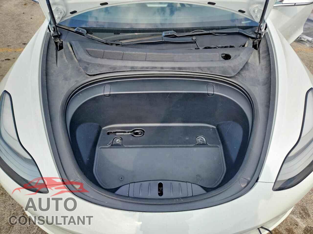 TESLA MODEL 3 2019 - 5YJ3E1EB6KF493315