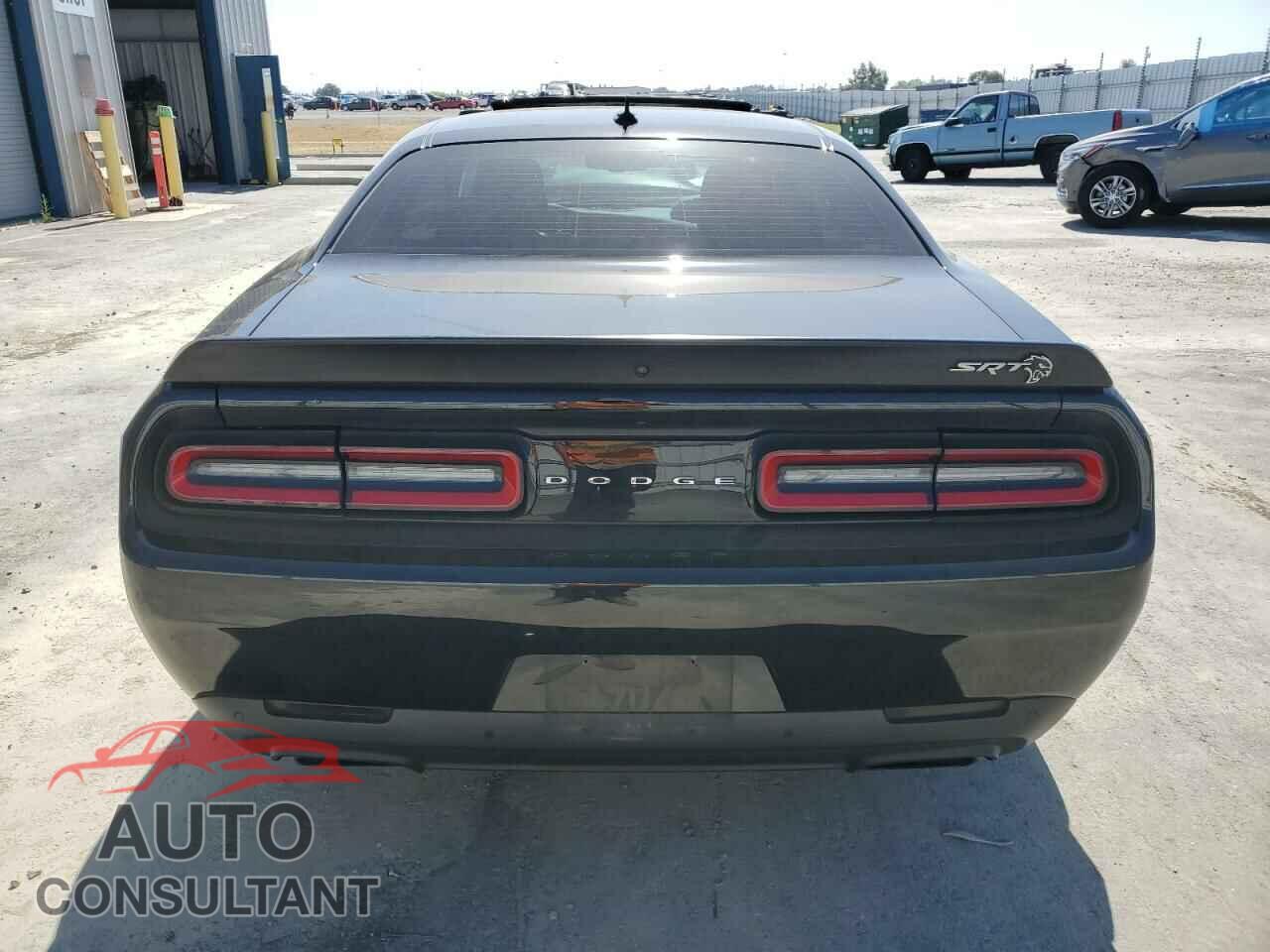 DODGE CHALLENGER 2018 - 2C3CDZC97JH138166