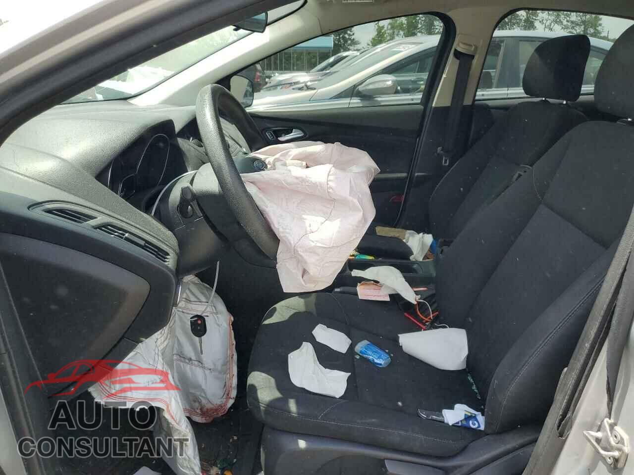 FORD FOCUS 2016 - 1FADP3K2XGL289996