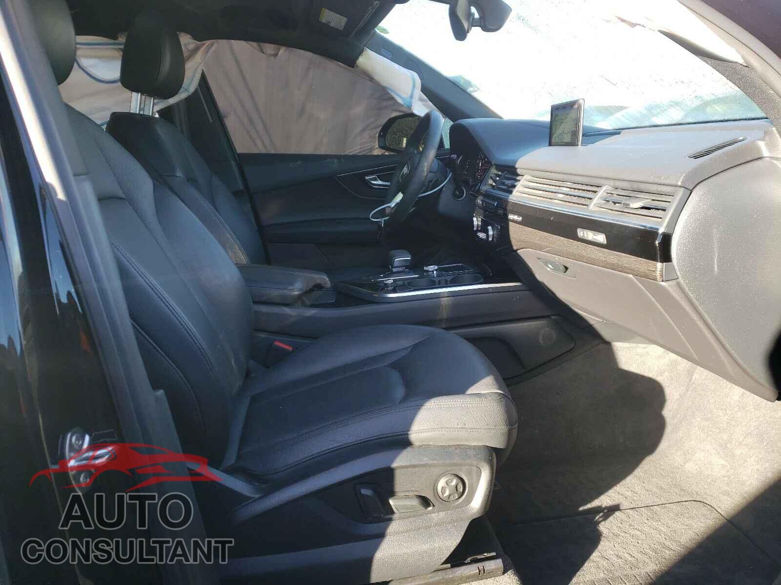AUDI Q7 2018 - WA1VAAF72JD045216
