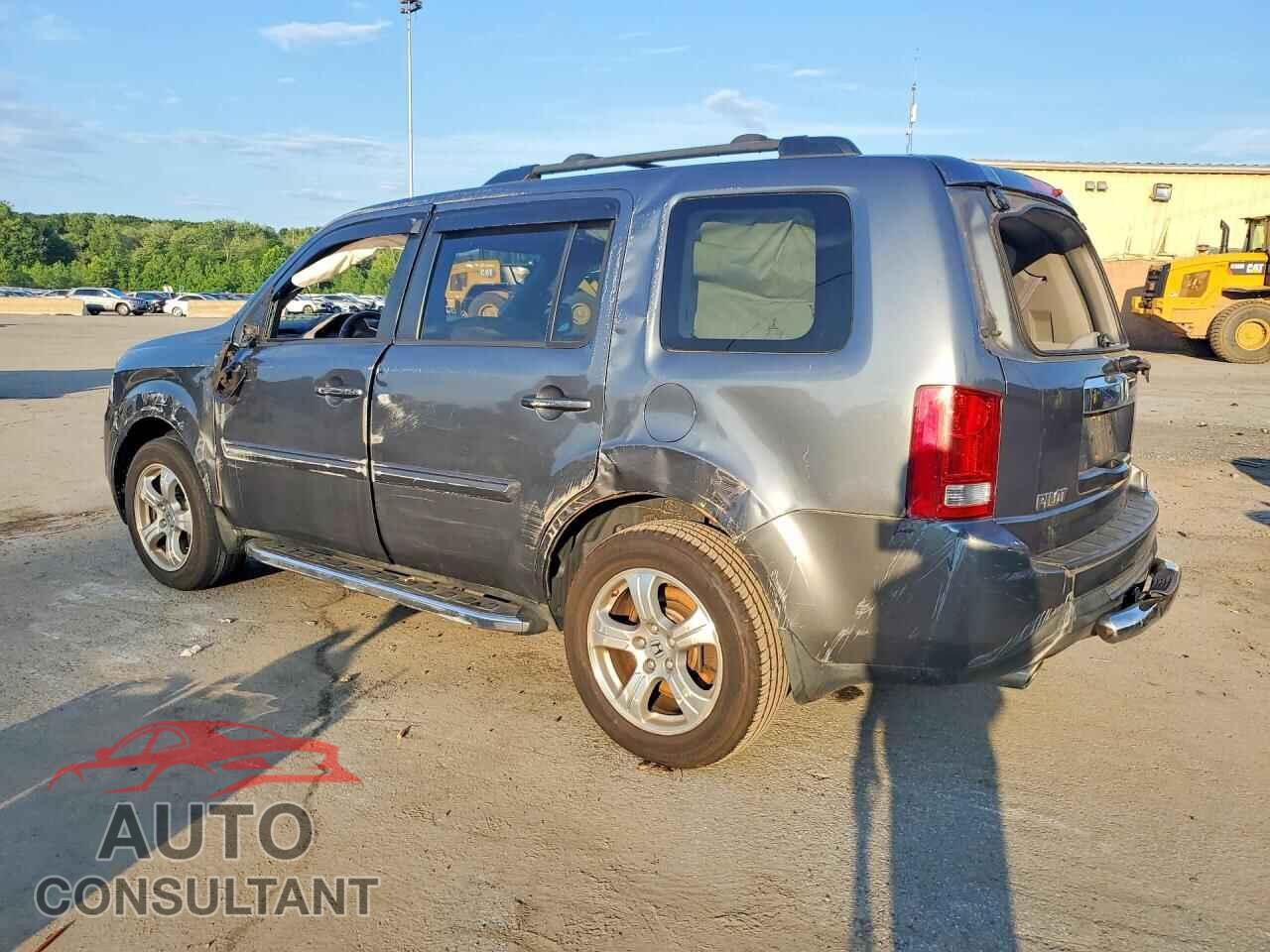 HONDA PILOT 2013 - 5FNYF4H5XDB068709