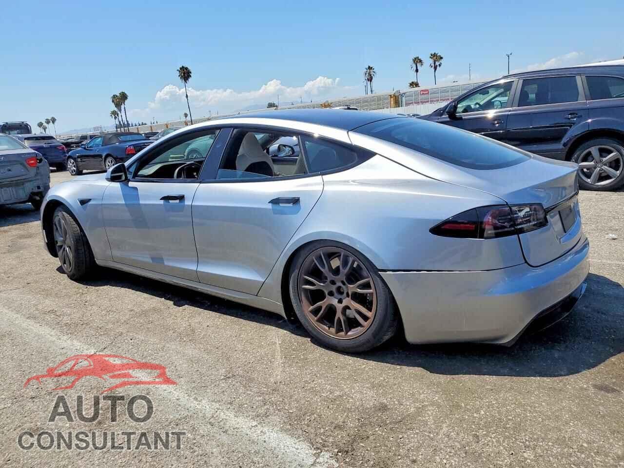 TESLA MODEL S 2025 - 5YJSA1E58SF550843
