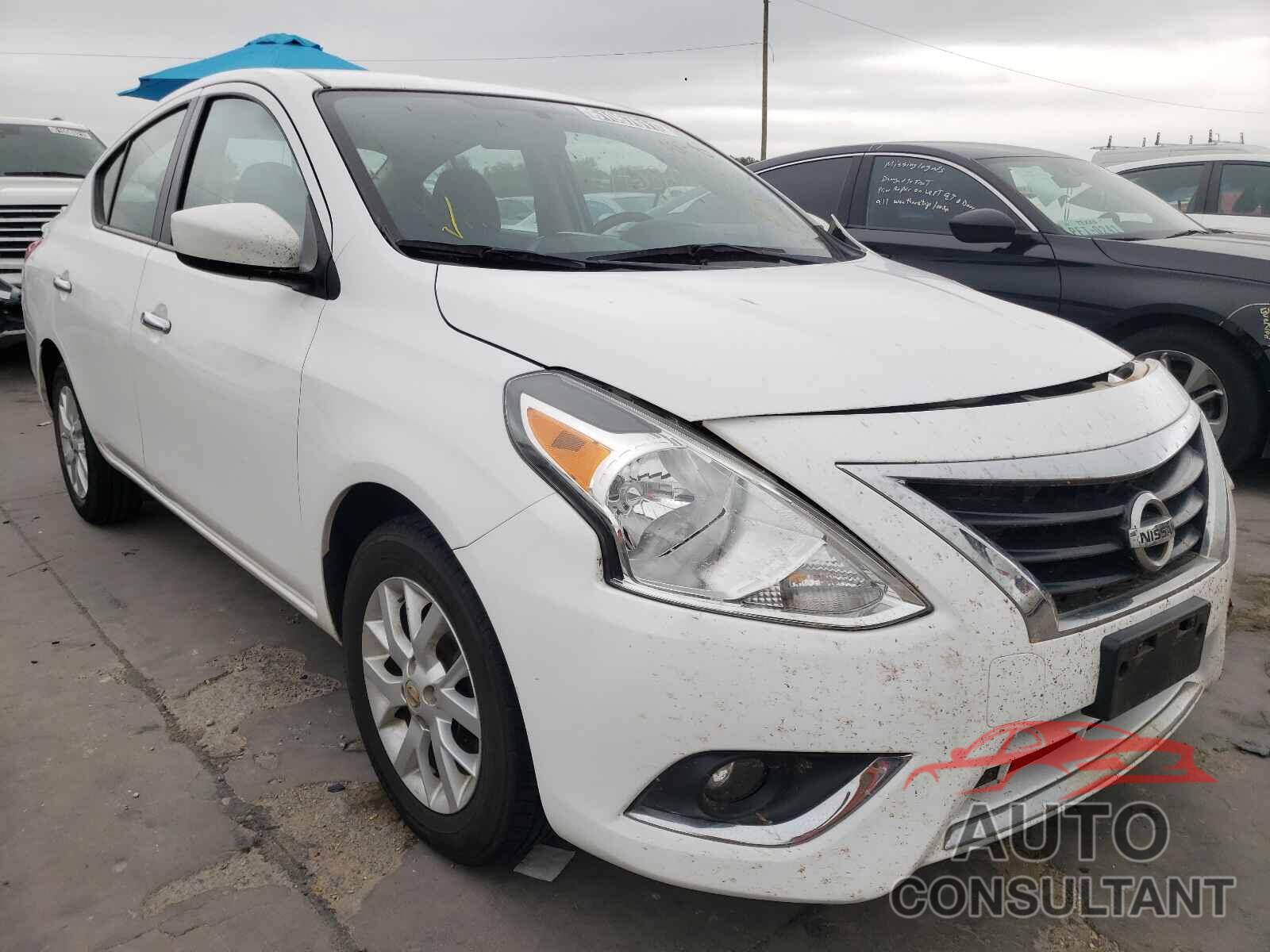 NISSAN VERSA 2018 - 3N1CN7AP7JL814432