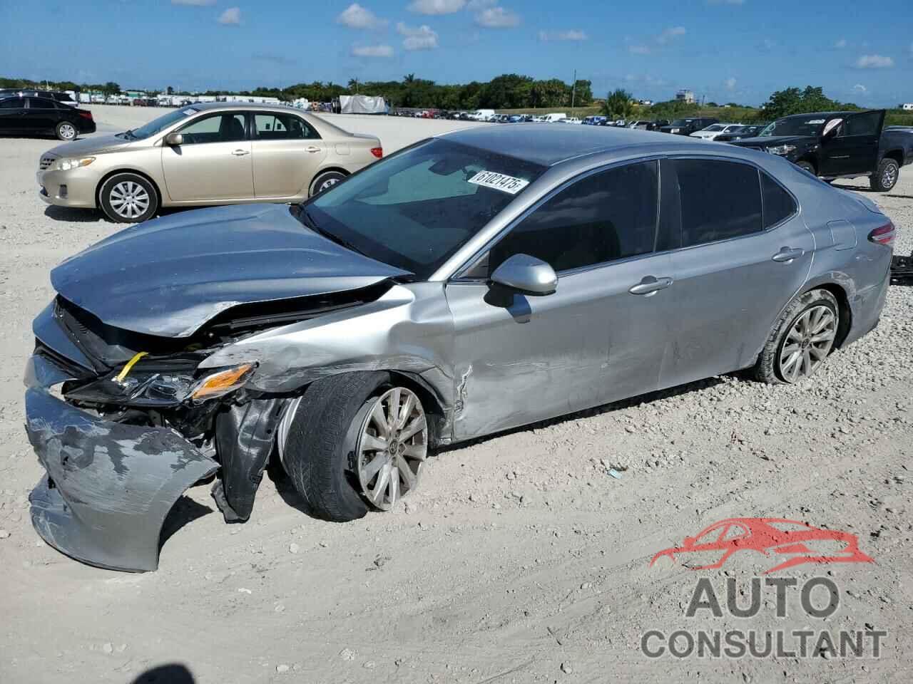 TOYOTA CAMRY 2018 - 4T1B11HK3JU674912