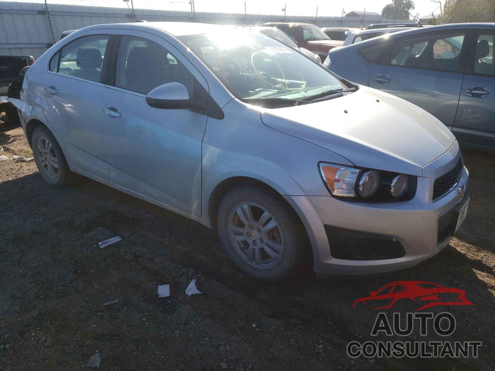 CHEVROLET SONIC 2016 - 1G1JC5SH1G4115441