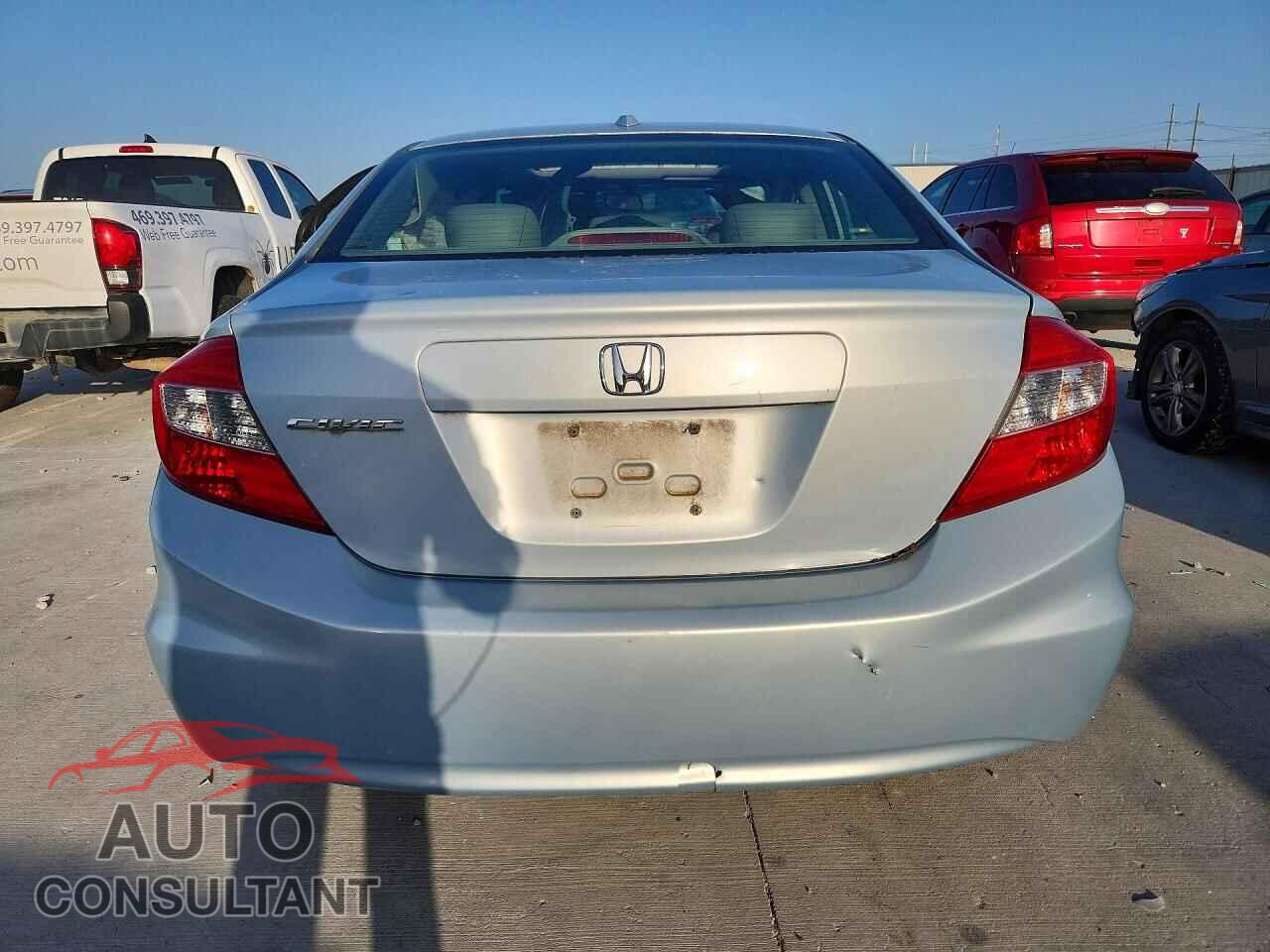 HONDA CIVIC 2012 - 2HGFB2F98CH505839