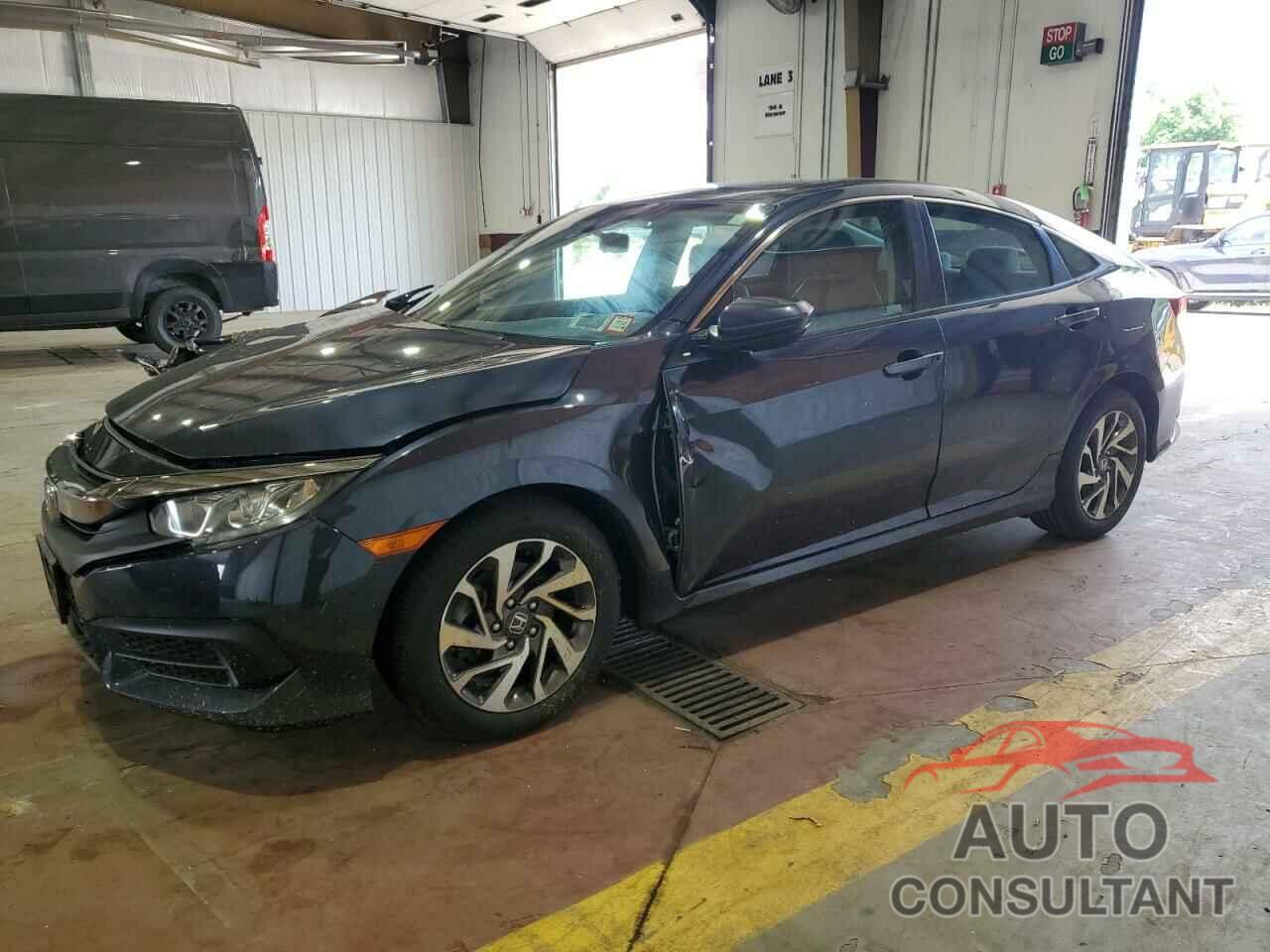 HONDA CIVIC 2018 - 2HGFC2F72JH588967