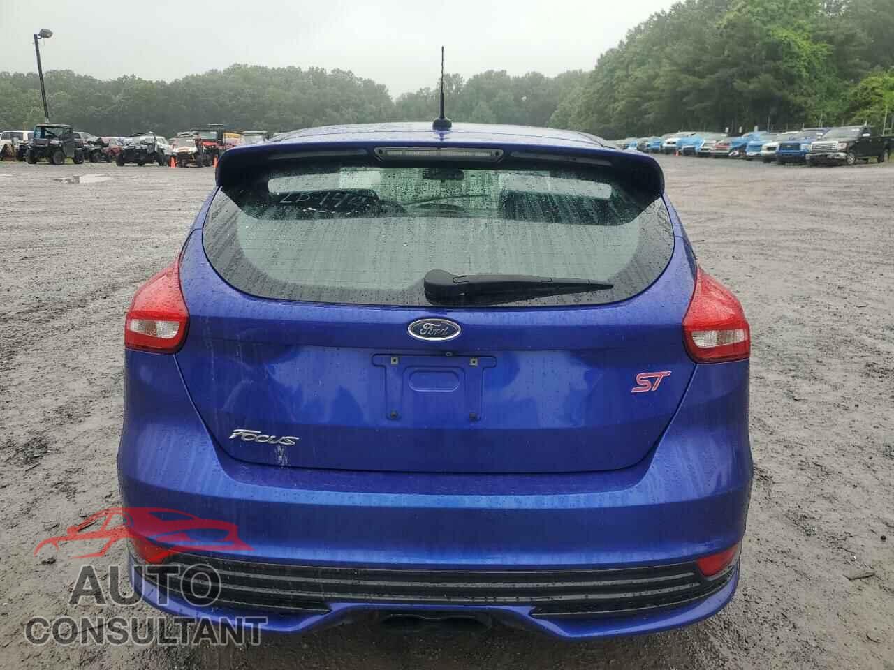 FORD FOCUS 2015 - 1FADP3L93FL267297