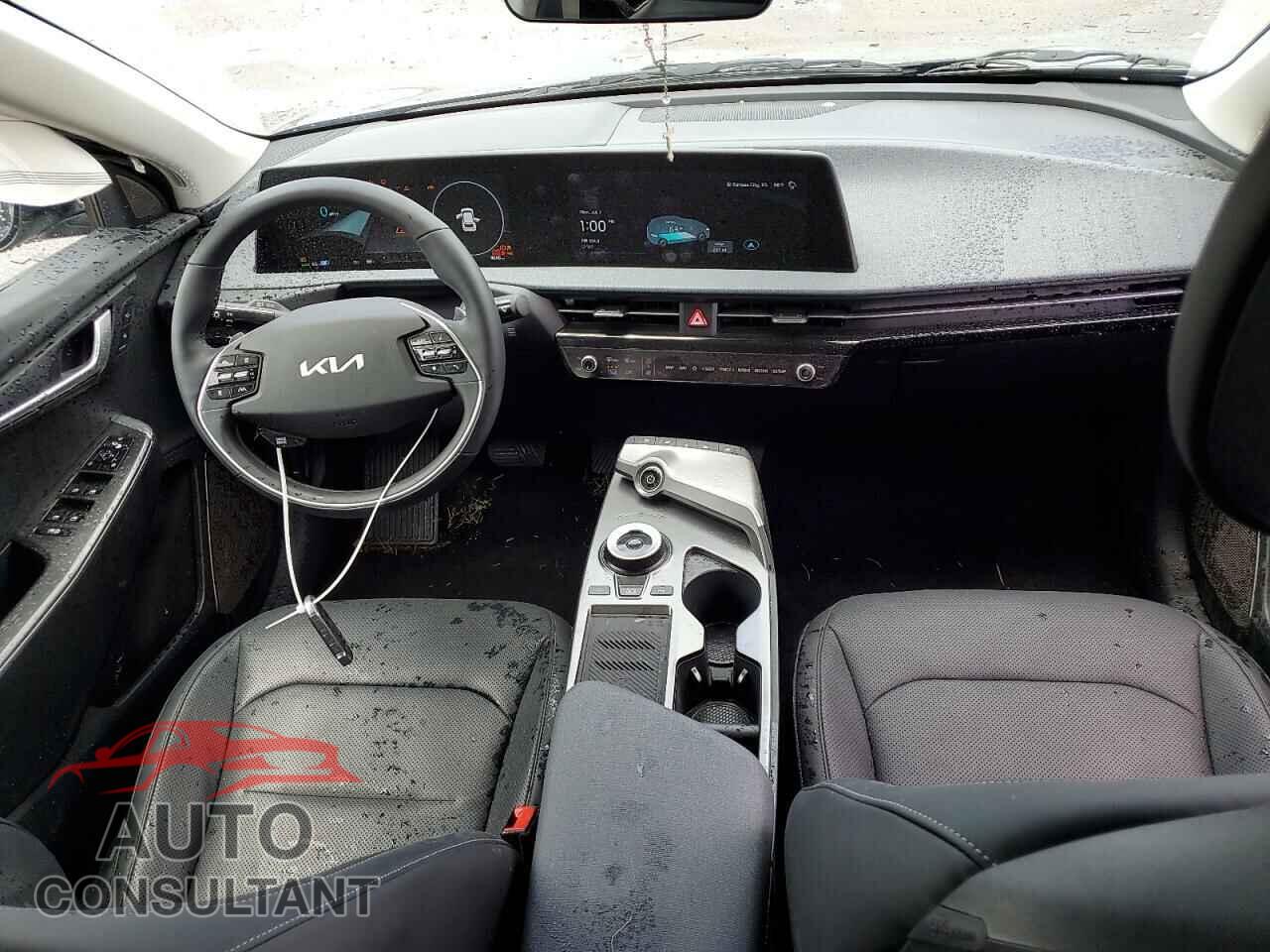 KIA EV6 LIGHT 2023 - KNDC3DLC0P5122467