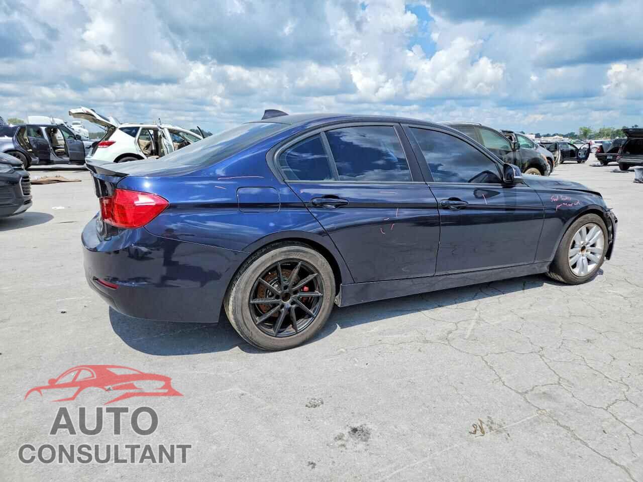 BMW 3 SERIES 2013 - WBA3C1G53DNN93340