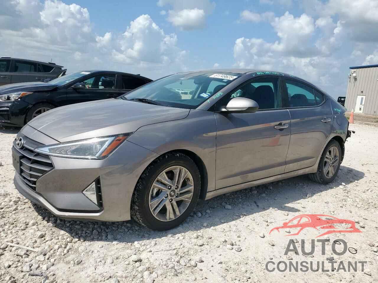HYUNDAI ELANTRA 2020 - KMHD84LF4LU909191