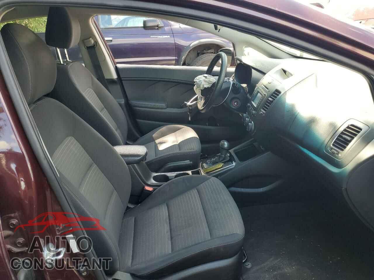 KIA FORTE 2017 - 3KPFL4A70HE040456
