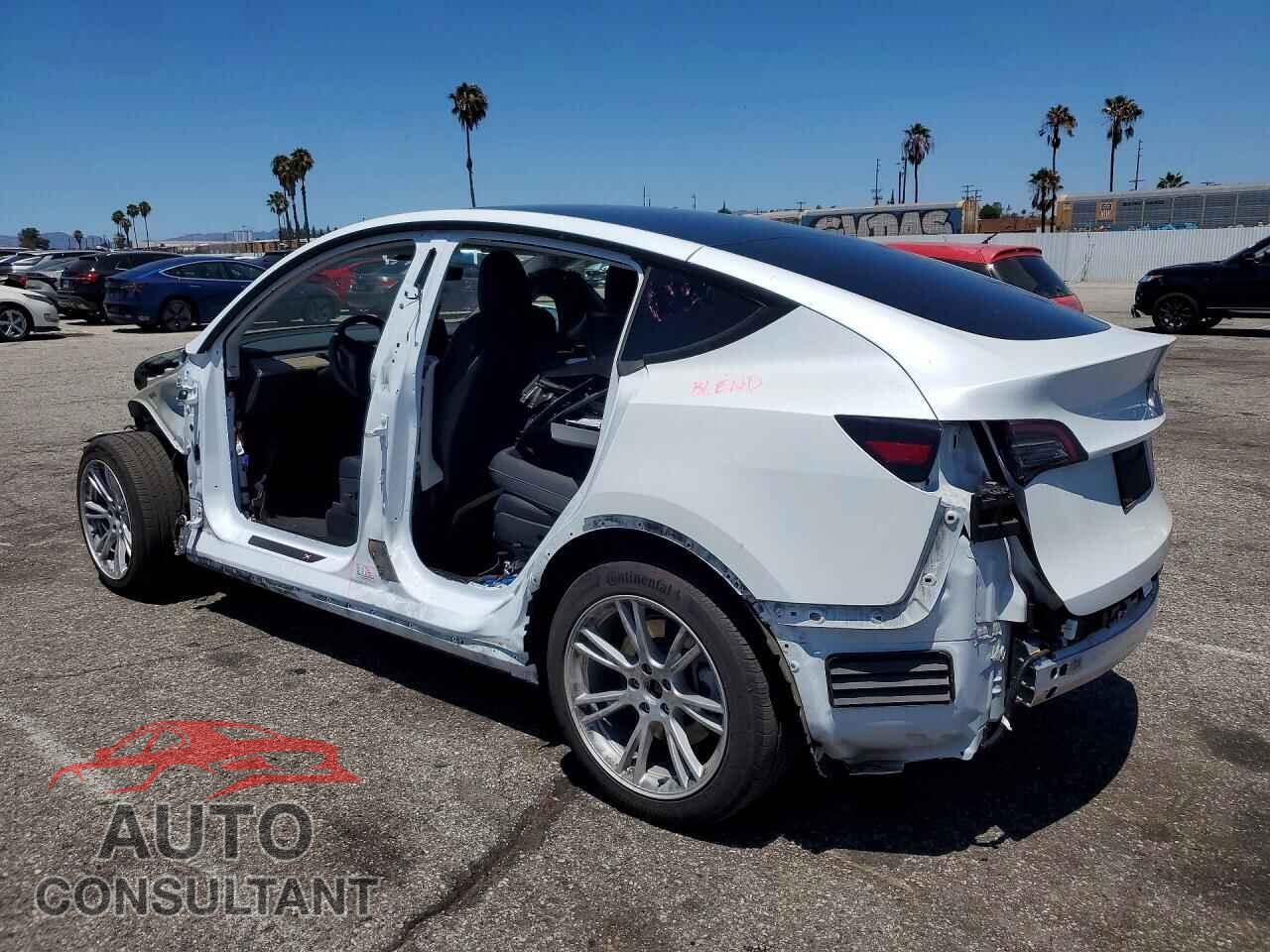TESLA MODEL Y 2022 - 7SAYGAEE9NF465526
