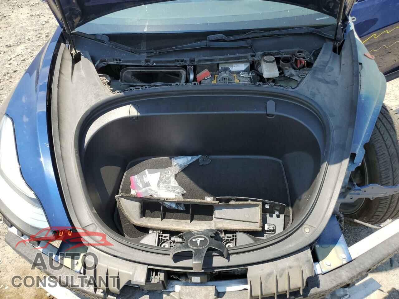 TESLA MODEL 3 2018 - 5YJ3E1EB7JF111520