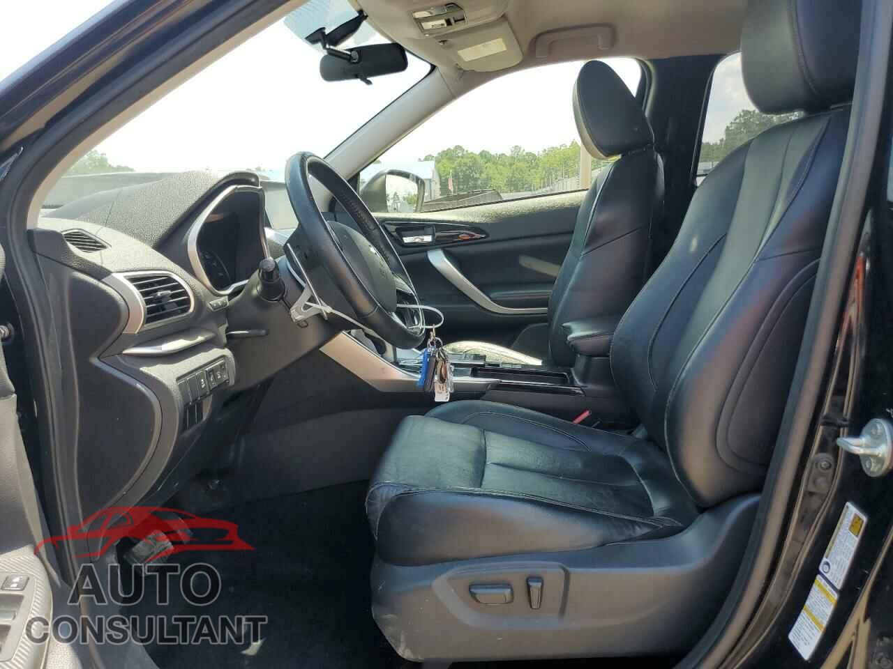 MITSUBISHI ECLIPSE 2018 - JA4AT5AA7JZ044360