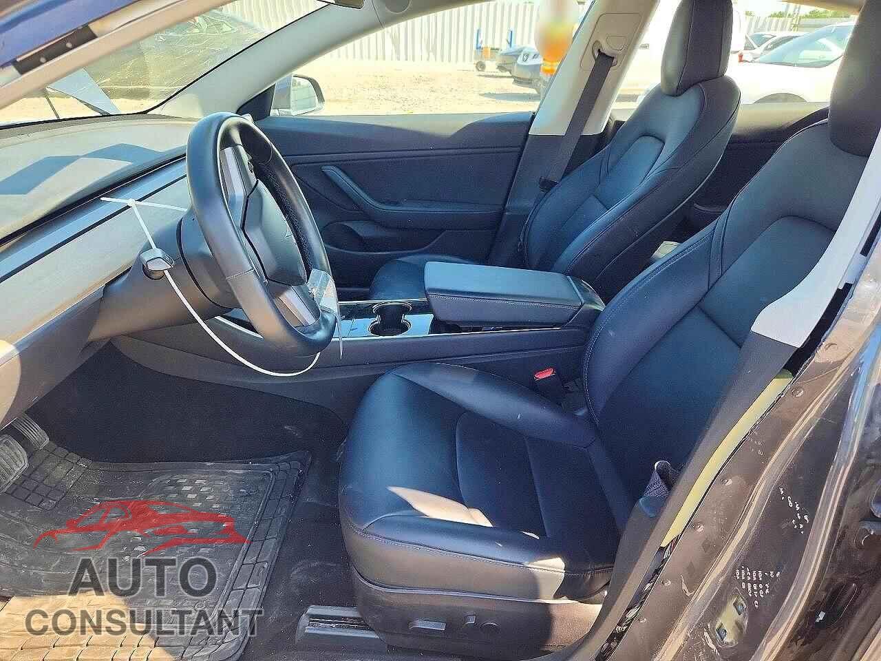 TESLA MODEL 3 2018 - 5YJ3E1EA0JF019043