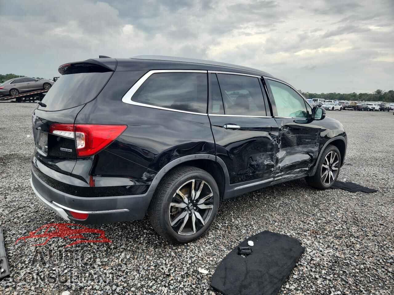 HONDA PILOT 2021 - 5FNYF5H66MB041909