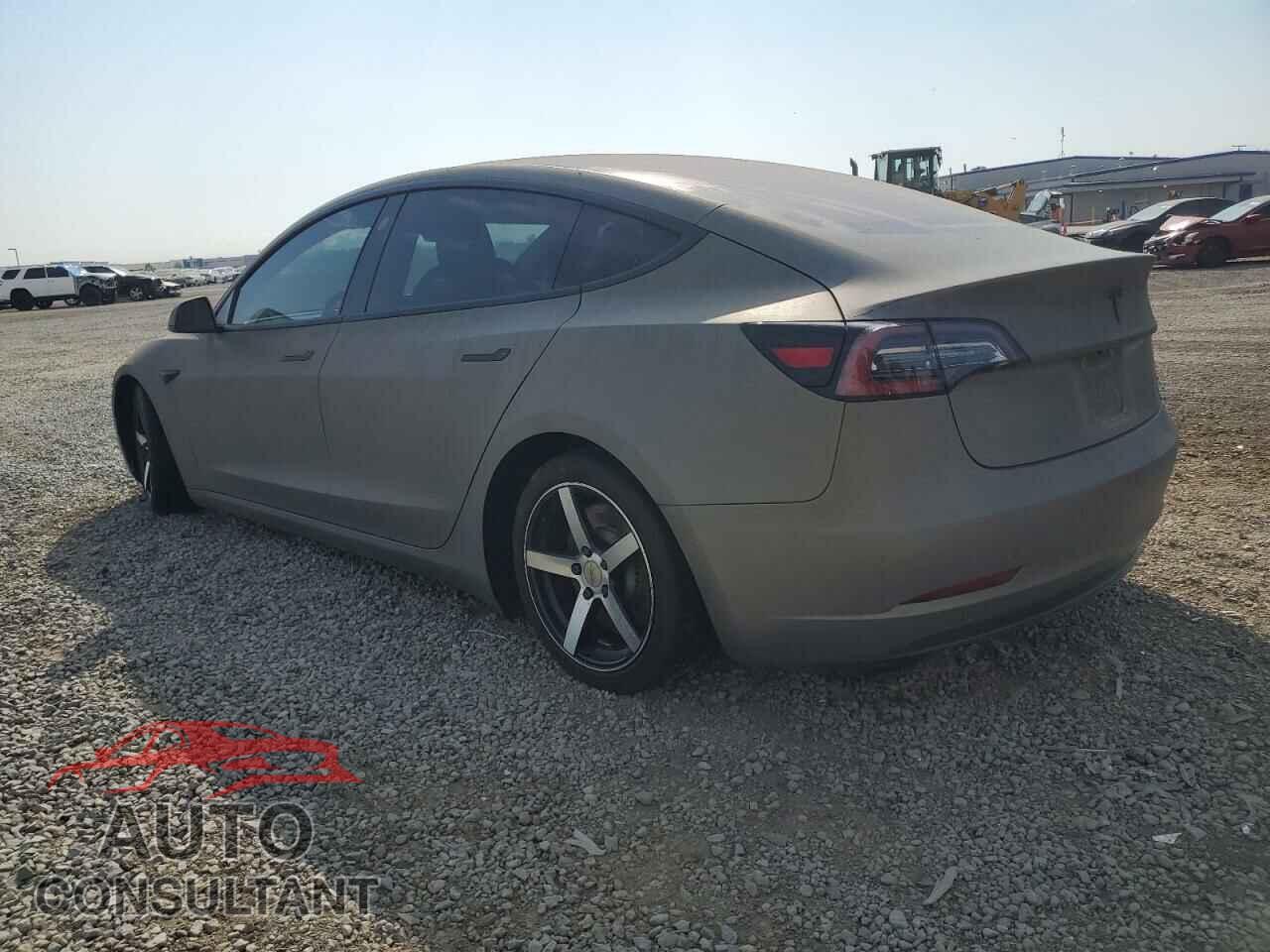 TESLA MODEL 3 2018 - 5YJ3E1EB7JF184399