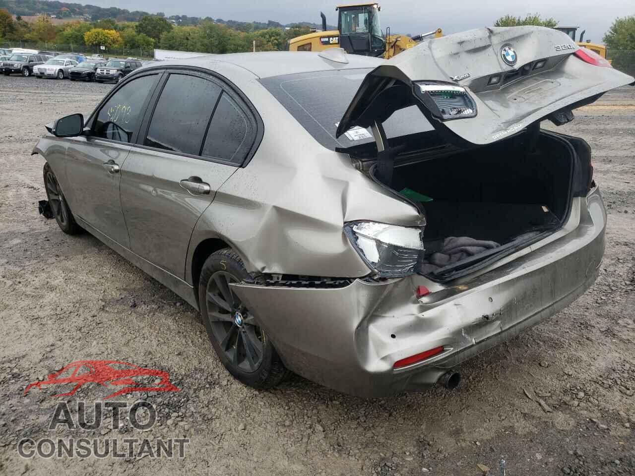 BMW 3 SERIES 2016 - WBA8E5G55GNT41018