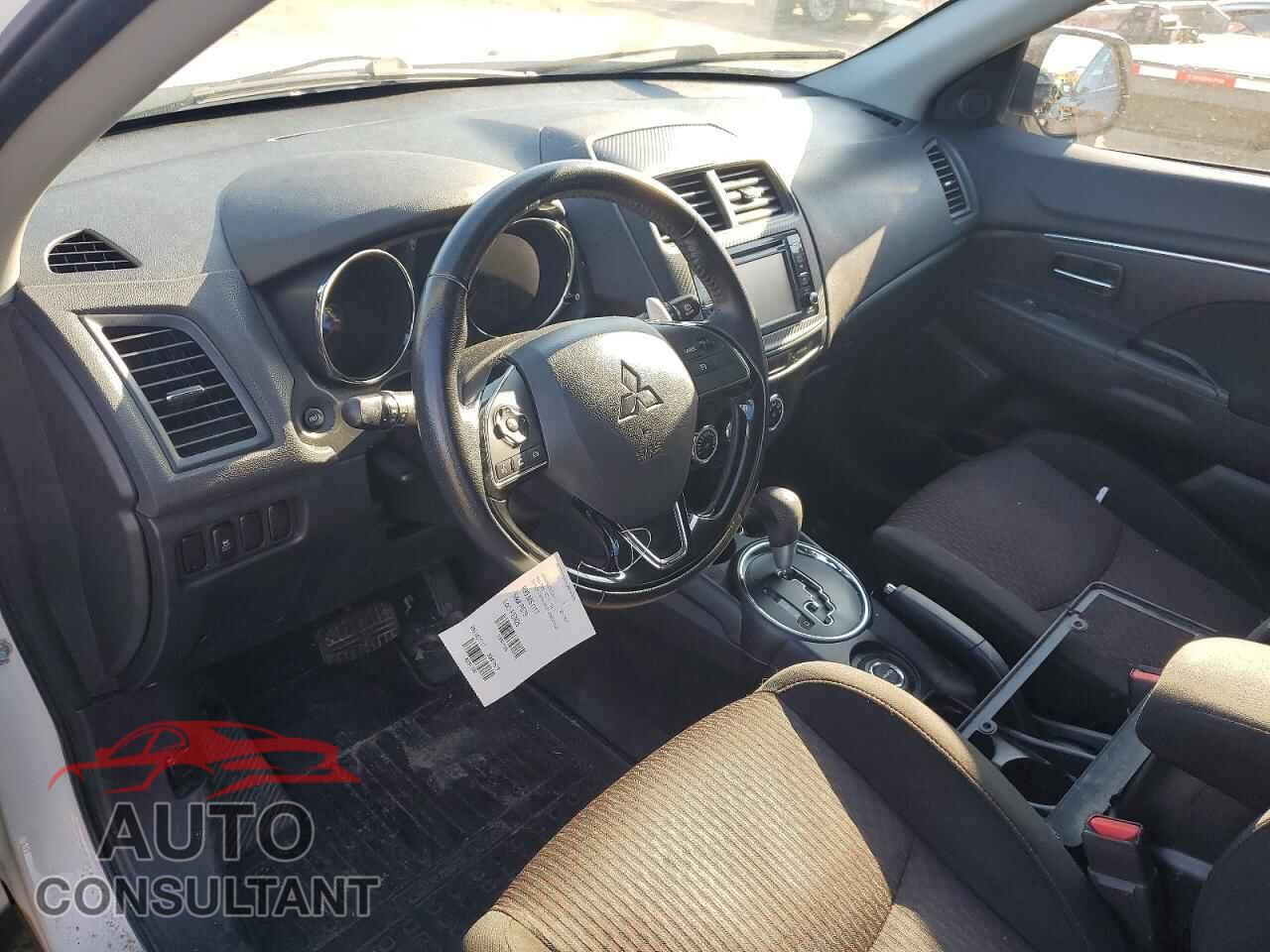 MITSUBISHI OUTLANDER 2017 - JA4AJ4AW2HZ611077