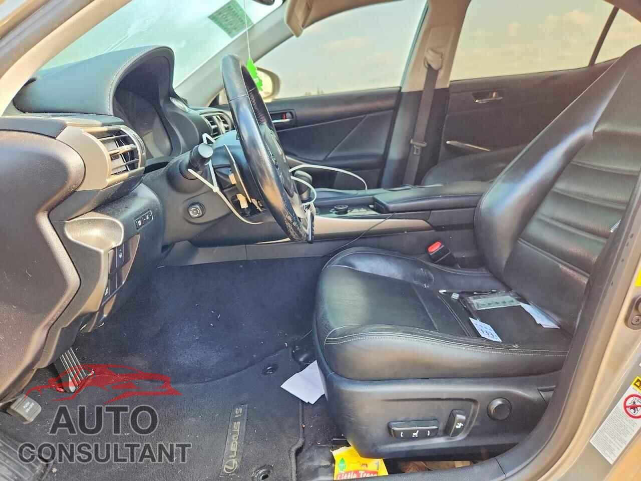LEXUS IS 2014 - JTHCF1D2XE5011271
