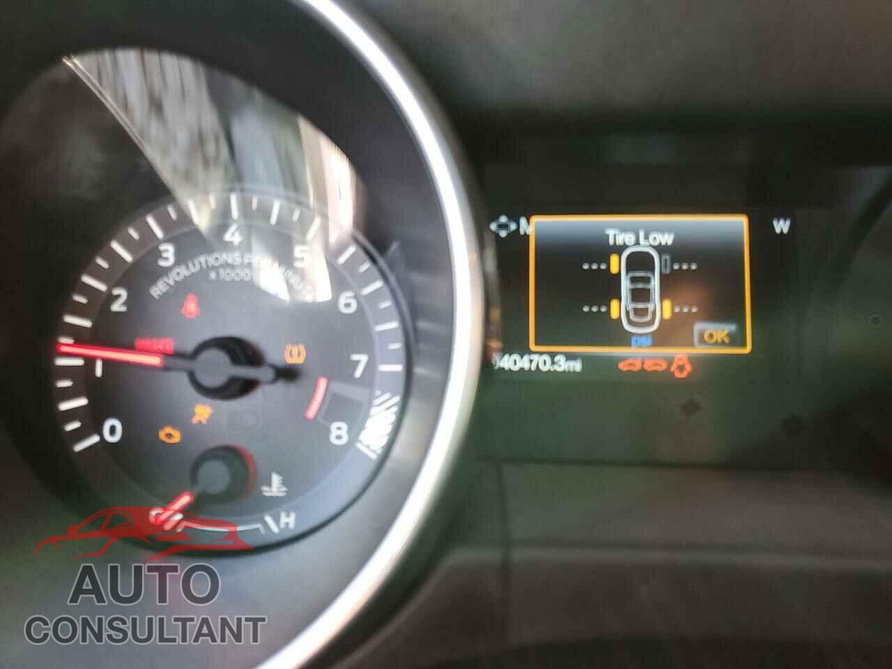 FORD MUSTANG 2018 - 1FA6P8CF7J5185372