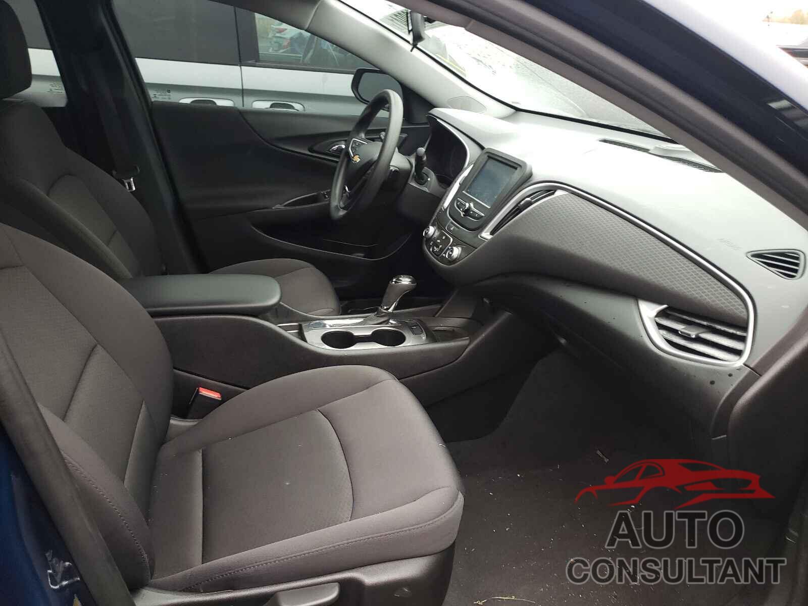 CHEVROLET MALIBU 2017 - 1G1ZB5ST0HF278274