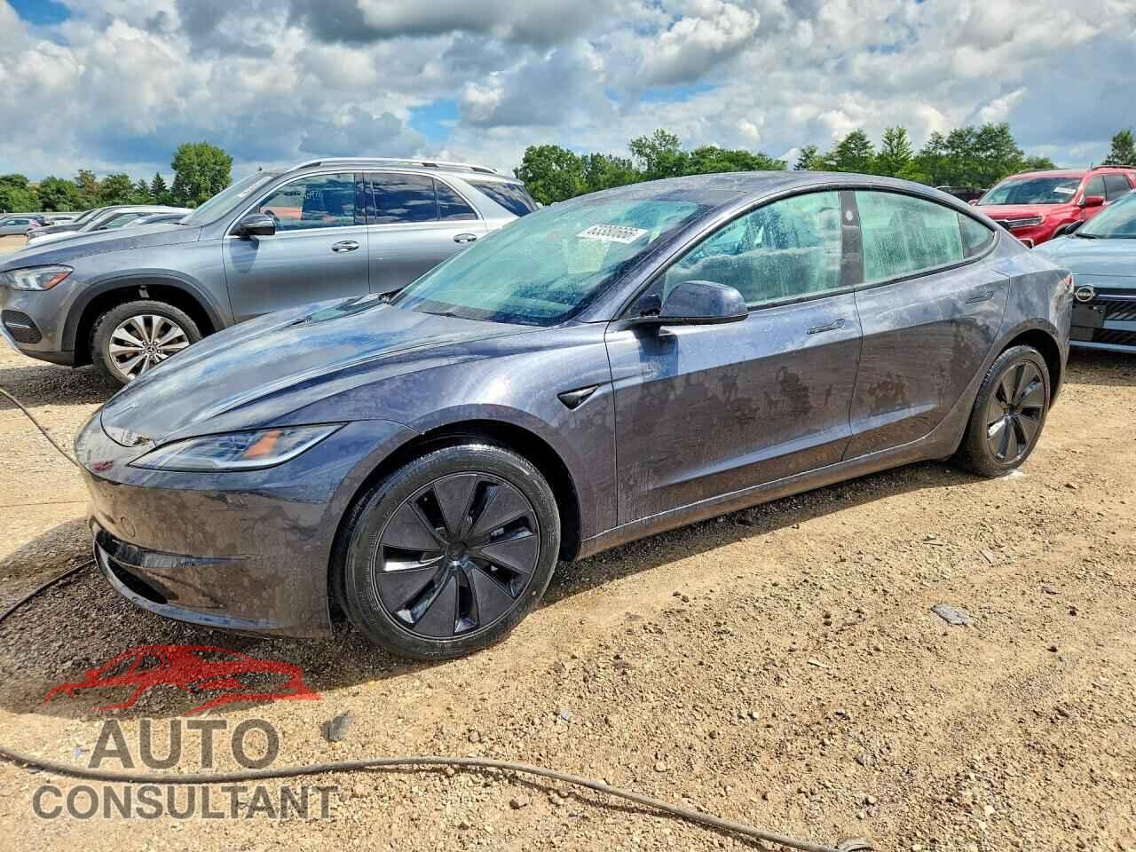 TESLA MODEL 3 2024 - 5YJ3E1EA9RF749092