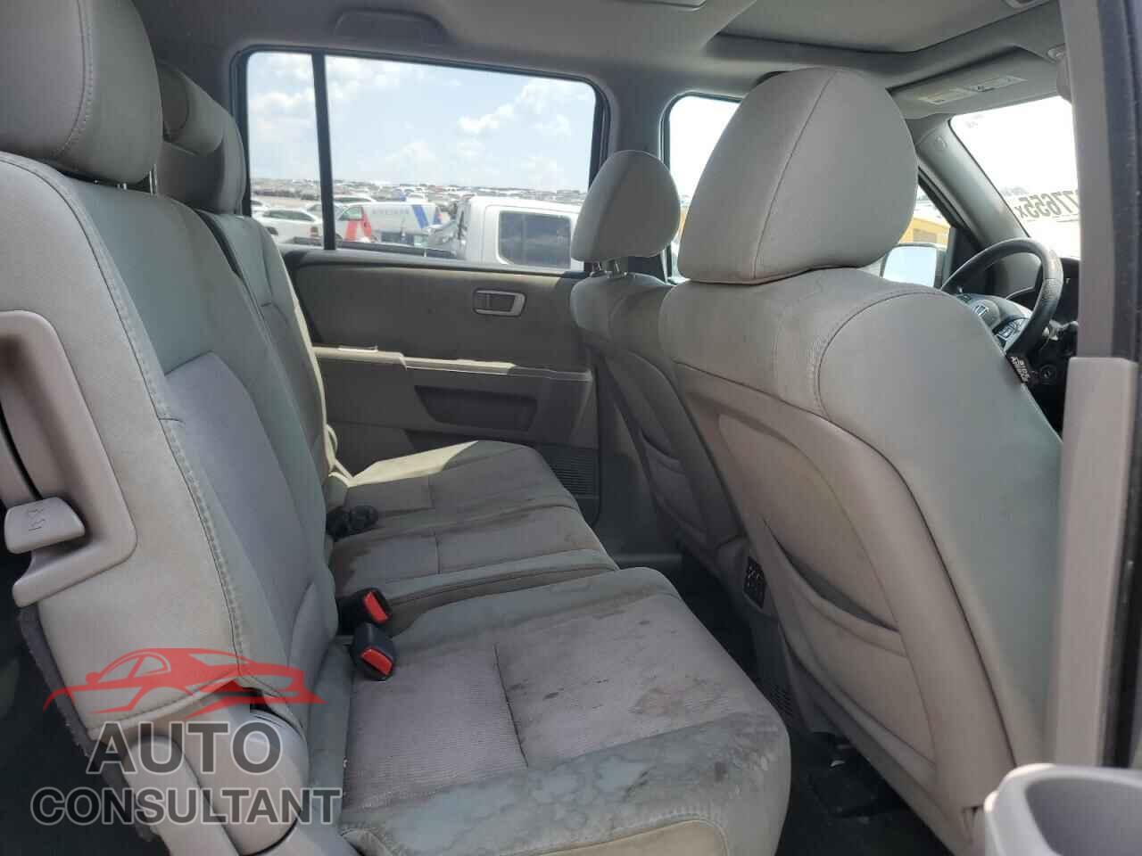 HONDA PILOT 2015 - 5FNYF3H37FB034321
