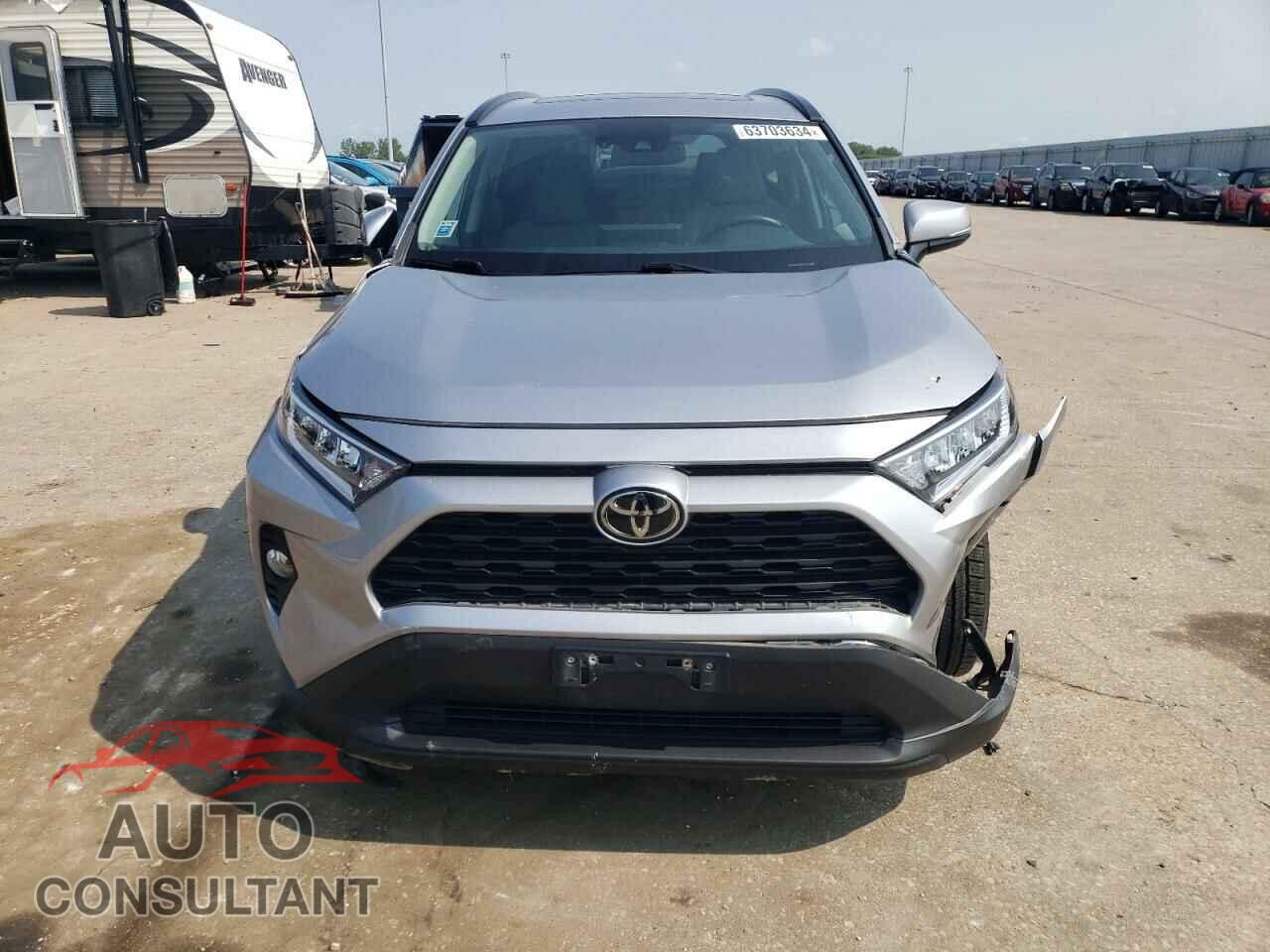TOYOTA RAV4 2019 - 2T3A1RFV8KC042571
