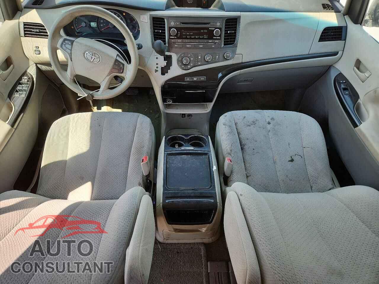 TOYOTA SIENNA 2011 - 5TDKK3DC8BS165805
