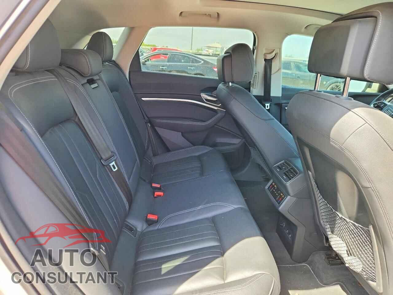 AUDI E-TRON 2022 - WA1AAAGEXNB023932