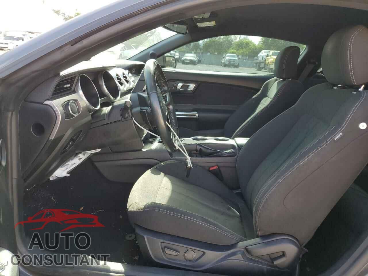 FORD MUSTANG 2020 - 1FA6P8CF7L5123294
