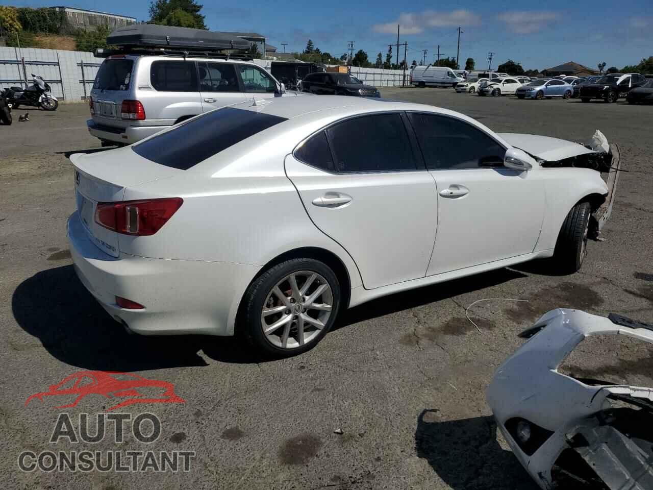 LEXUS IS 2011 - JTHCF5C20B5048799