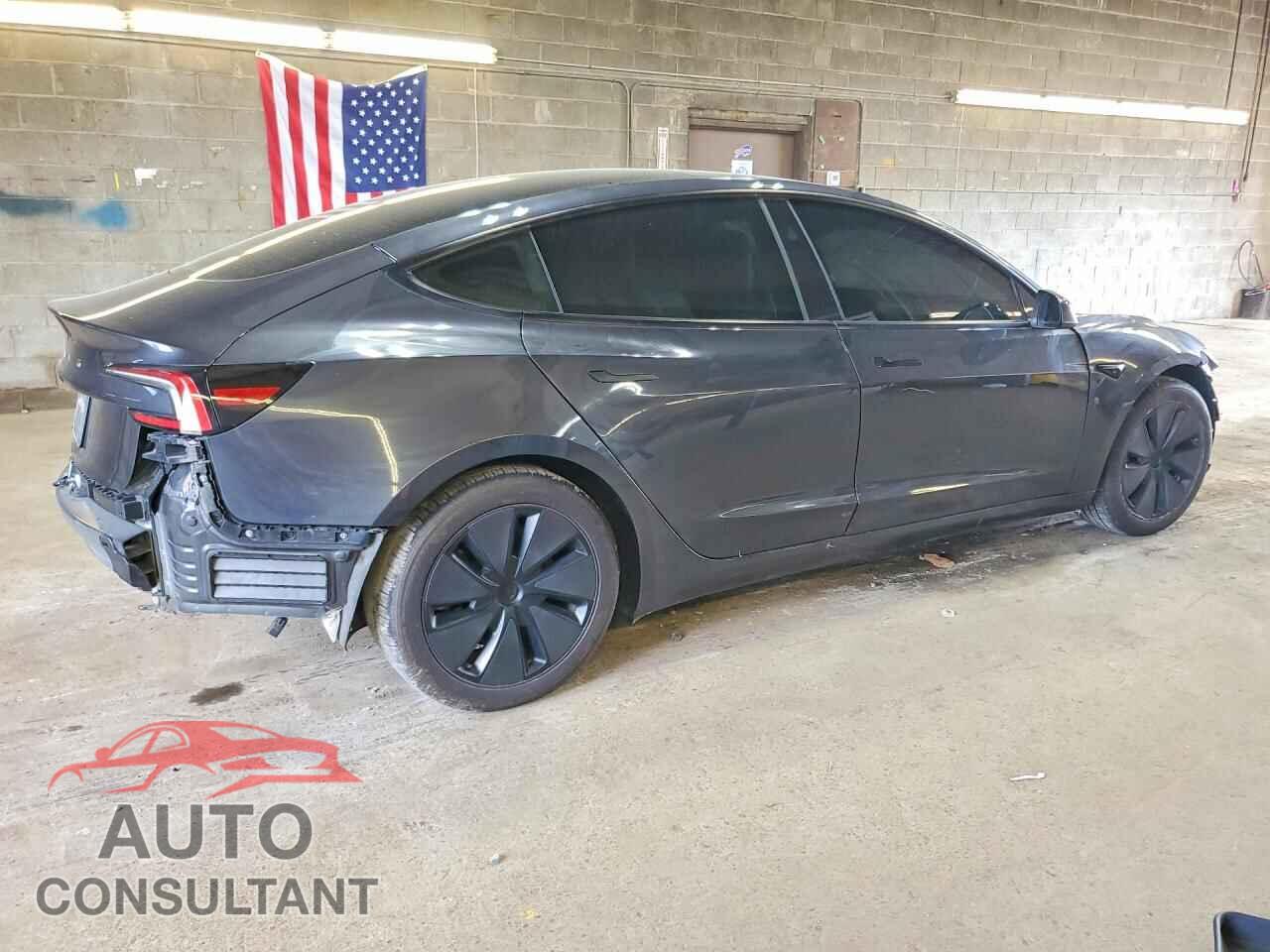 TESLA MODEL 3 2024 - 5YJ3E1EA8RF726290