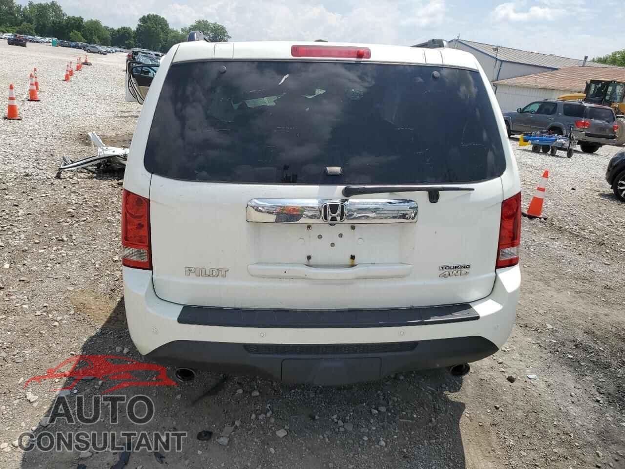 HONDA PILOT 2013 - 5FNYF4H96DB031806
