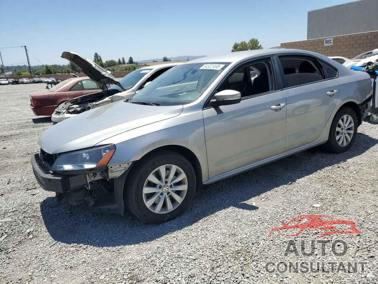 VOLKSWAGEN PASSAT 2013 - 1VWAH7A31DC044587