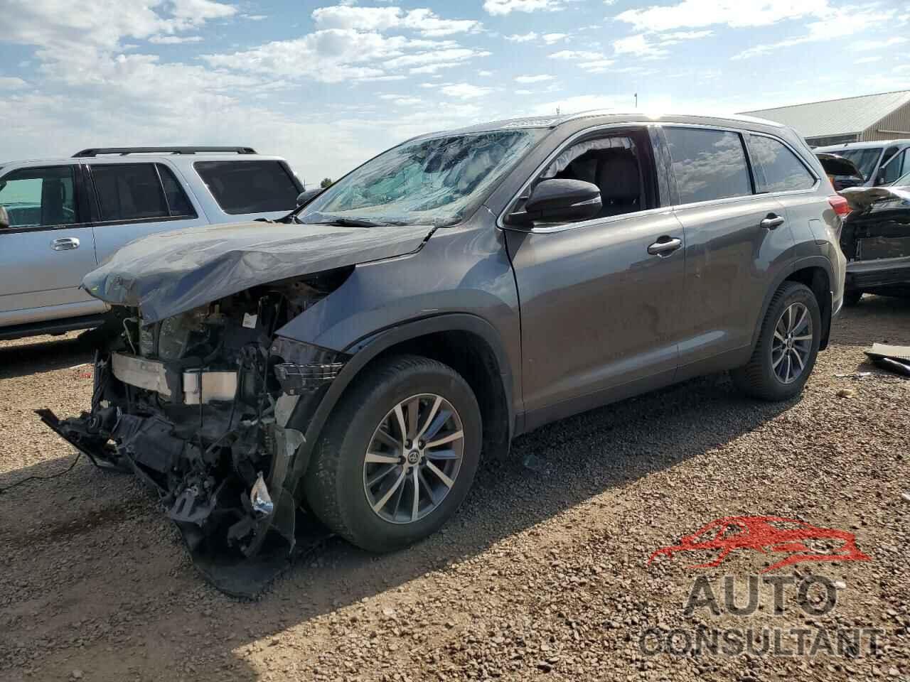 TOYOTA HIGHLANDER 2019 - 5TDJZRFH5KS616496