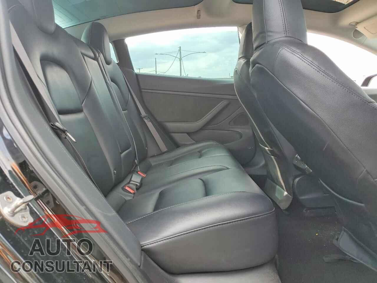 TESLA MODEL 3 2018 - 5YJ3E1EA2JF108371