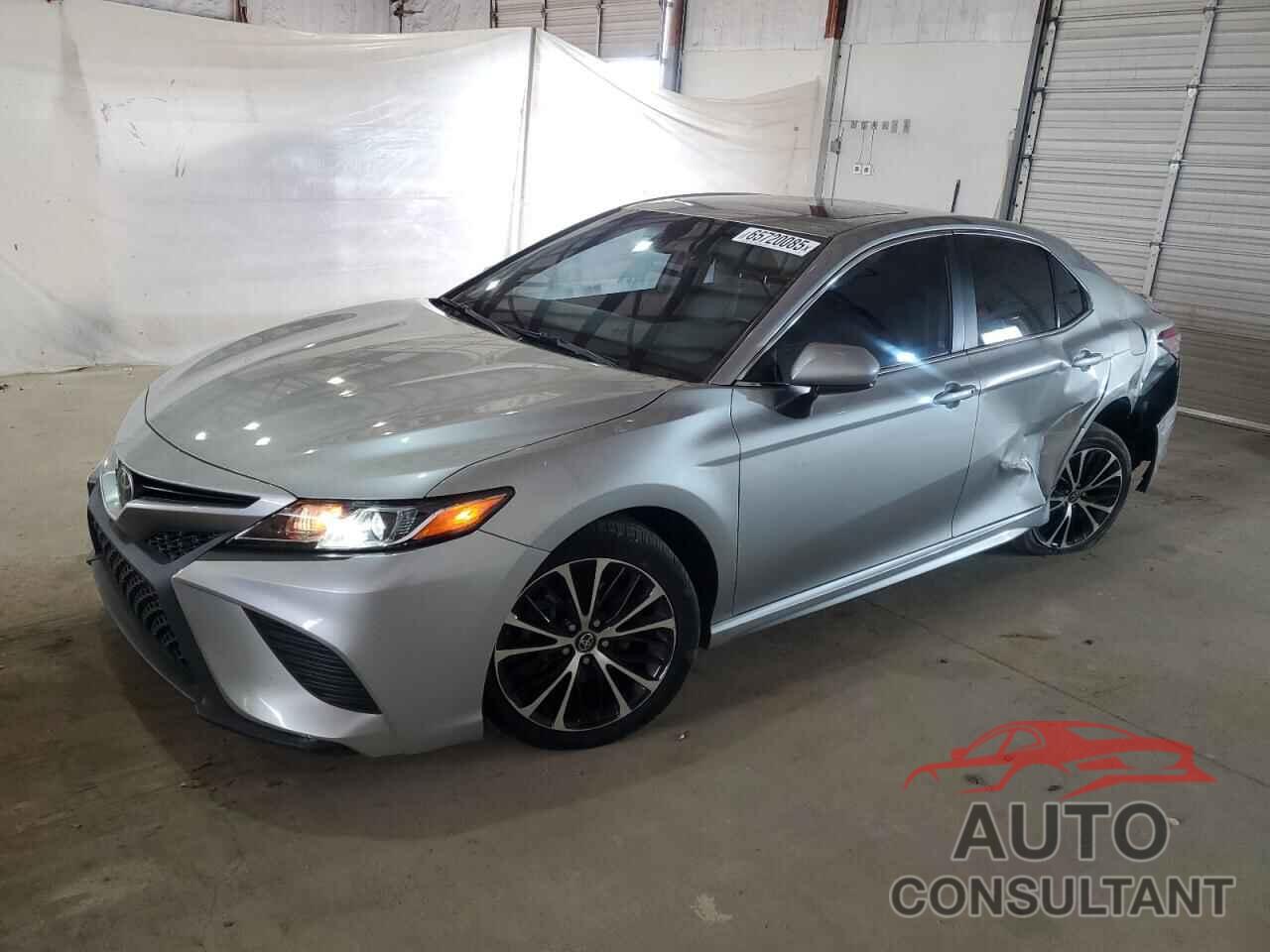 TOYOTA CAMRY 2018 - 4T1B11HK3JU556908