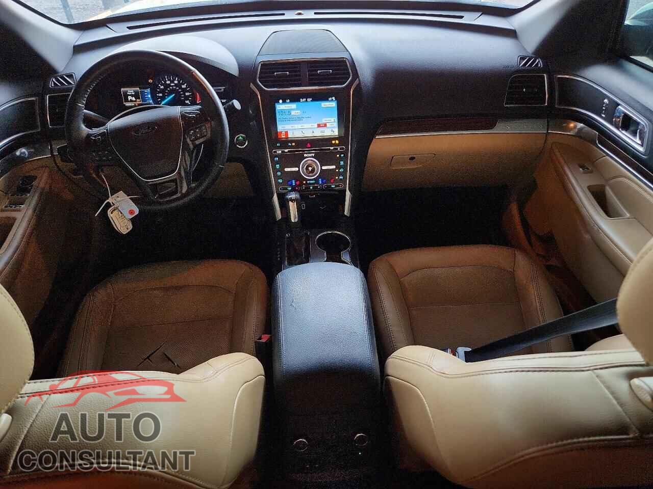 FORD EXPLORER 2017 - 1FM5K7F85HGD04476