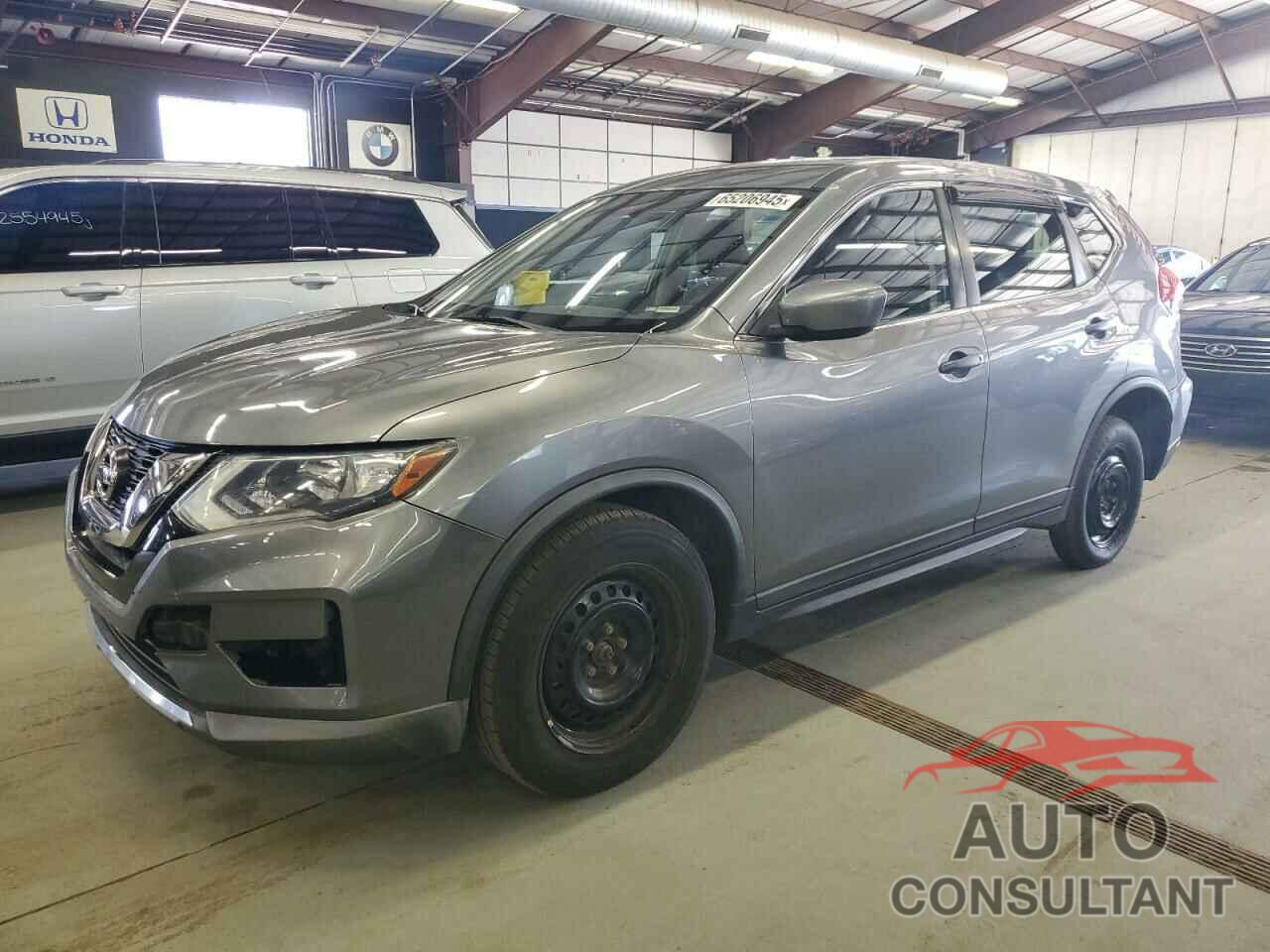 NISSAN ROGUE 2017 - KNMAT2MT2HP561816