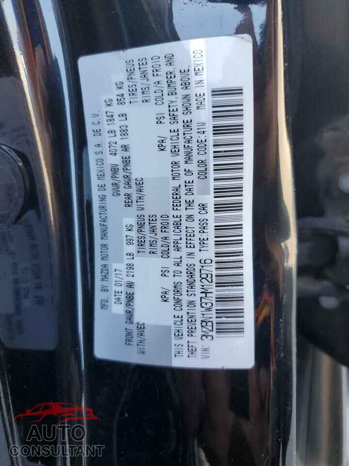 MAZDA 3 2017 - 3MZBN1W37HM129716