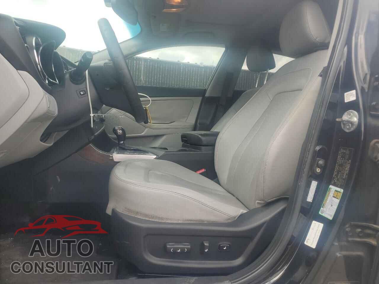 KIA OPTIMA 2011 - KNAGN4A79B5120174