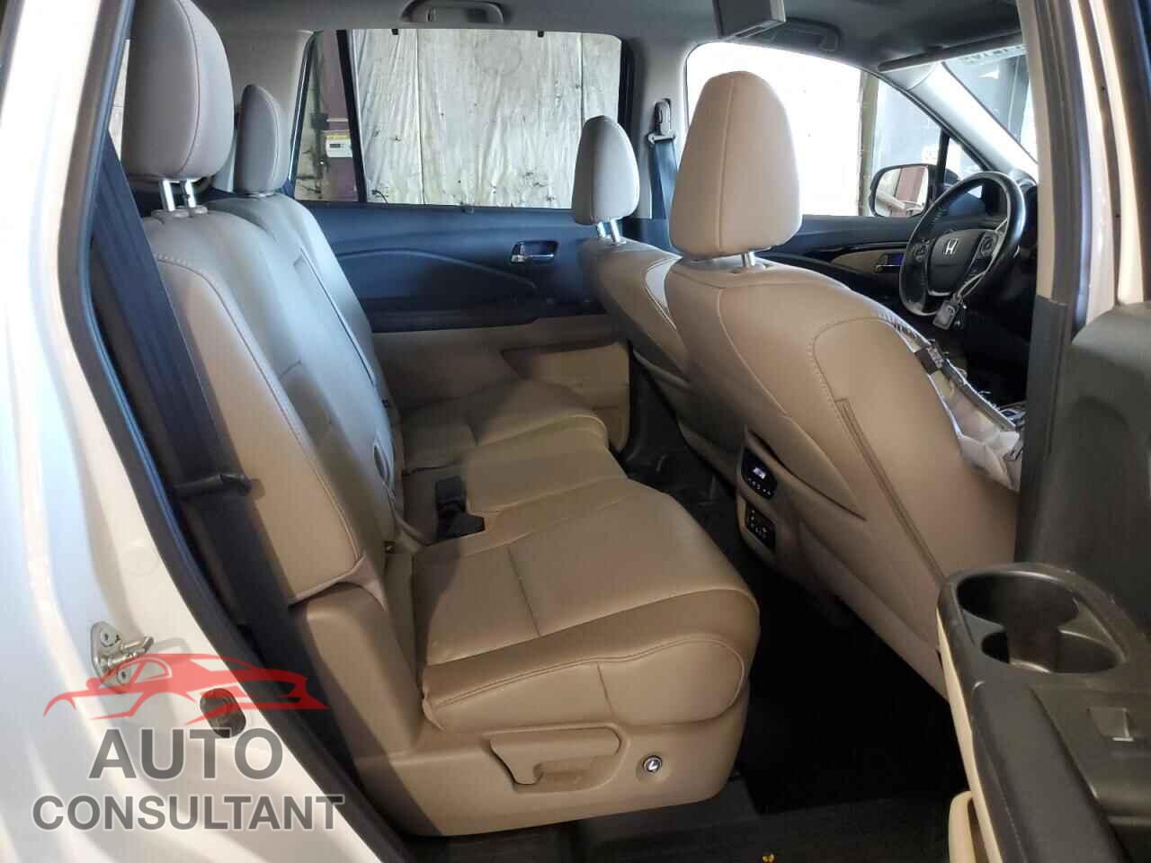 HONDA PILOT 2018 - 5FNYF6H96JB064246