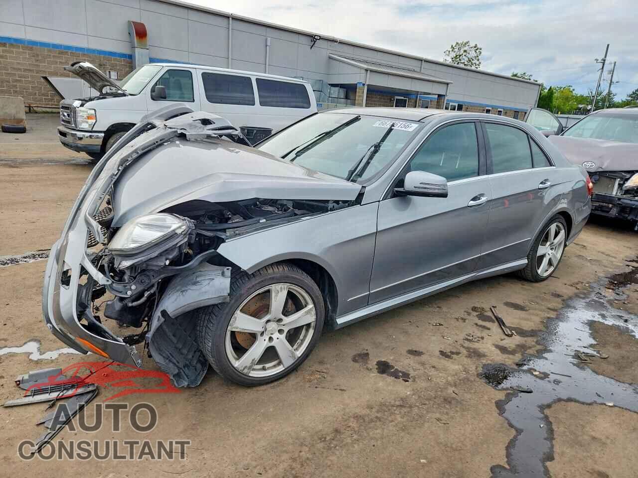MERCEDES-BENZ E-CLASS 2011 - WDDHF8HB8BA418444