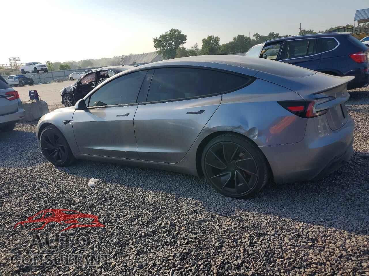 TESLA MODEL 3 2024 - 5YJ3E1ET3RF897126