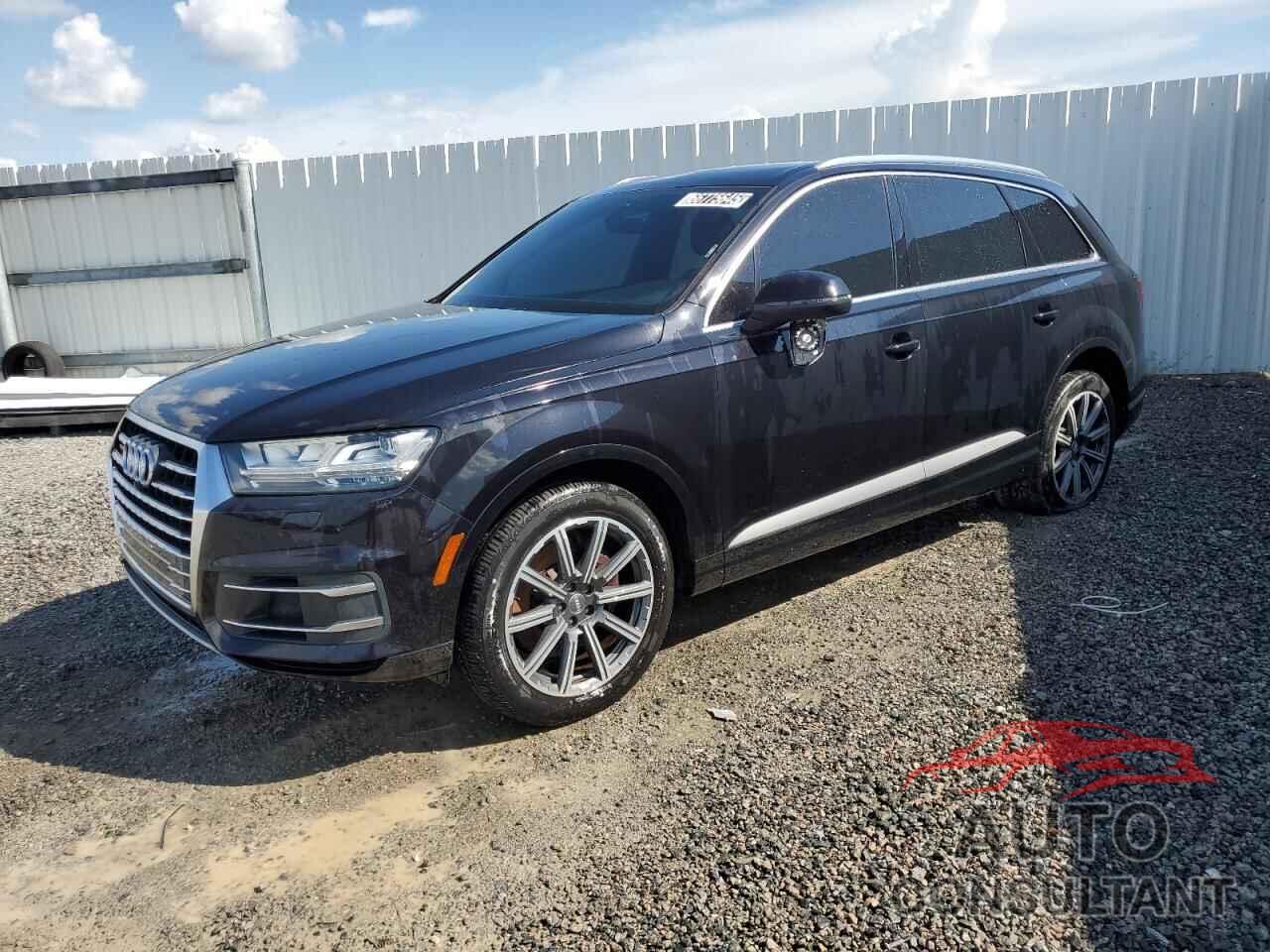 AUDI Q7 2017 - WA1LAAF70HD012751